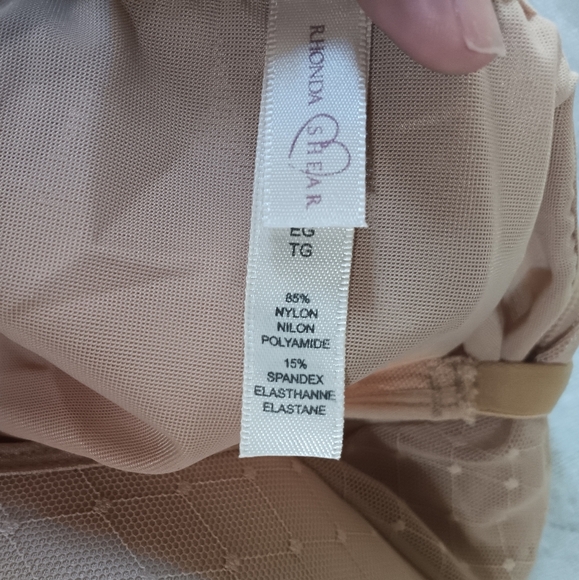 Rhonda Shear Tan Seamless Full-Coverage Bra - Picture 10 of 13